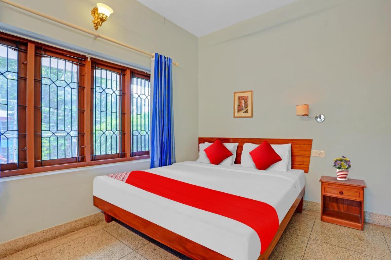 تريفِندرم Flagship Hotel Adara Residency المظهر الخارجي الصورة