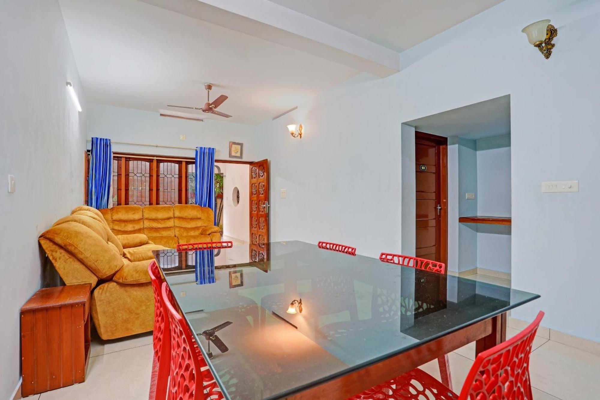 تريفِندرم Flagship Hotel Adara Residency المظهر الخارجي الصورة